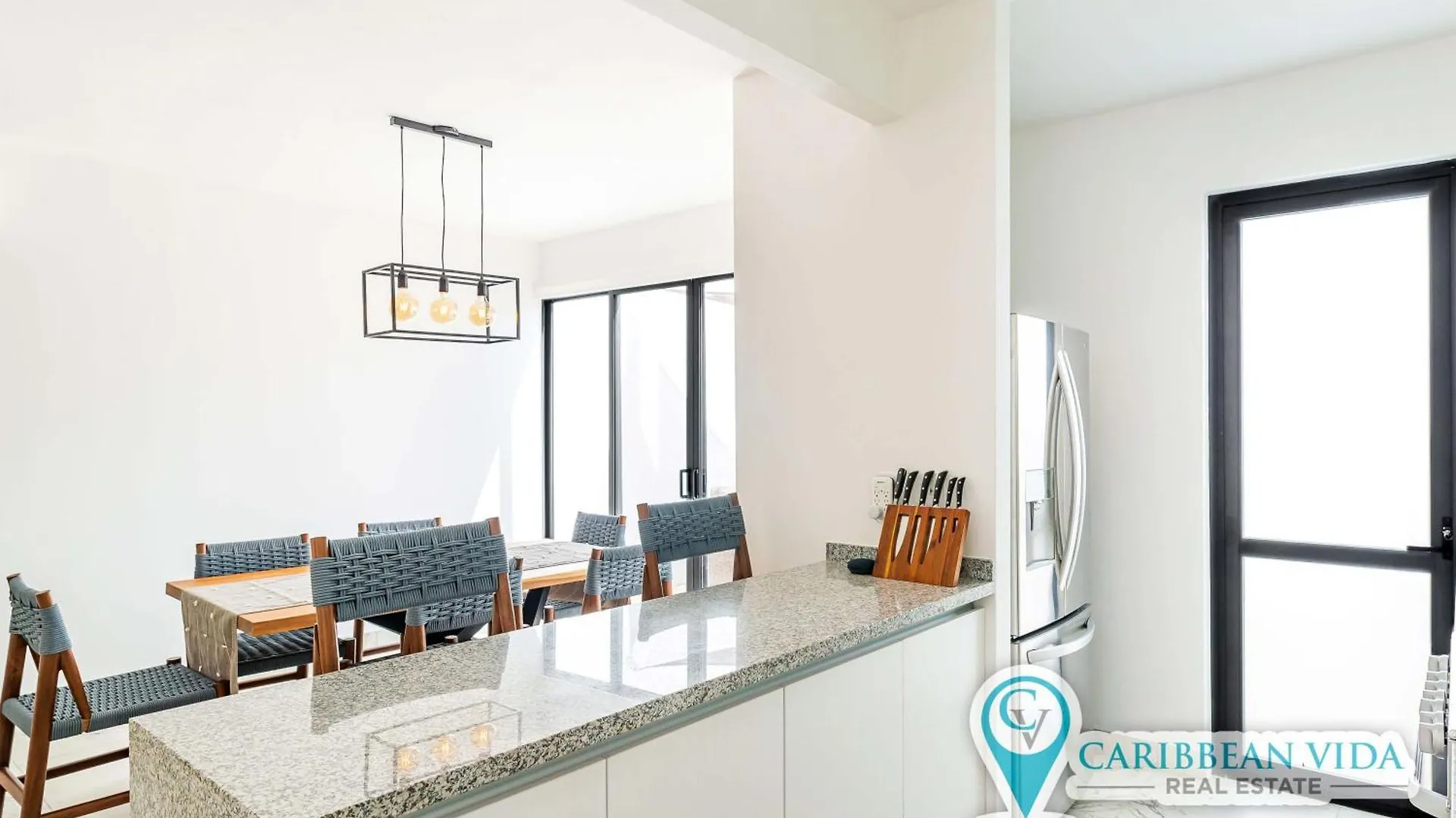 Stylish & Bright Contemporary 3Bd I Pool! Villa Playa del Carmen Mexico