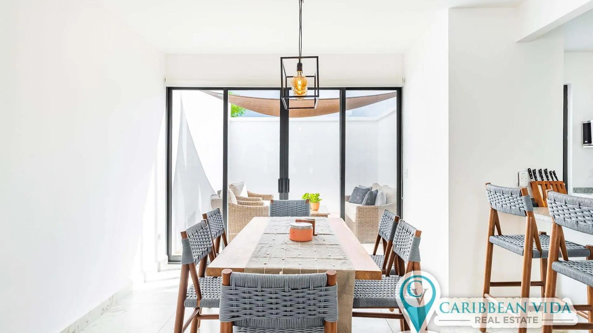Stylish & Bright Contemporary 3Bd I Pool! Villa Playa del Carmen