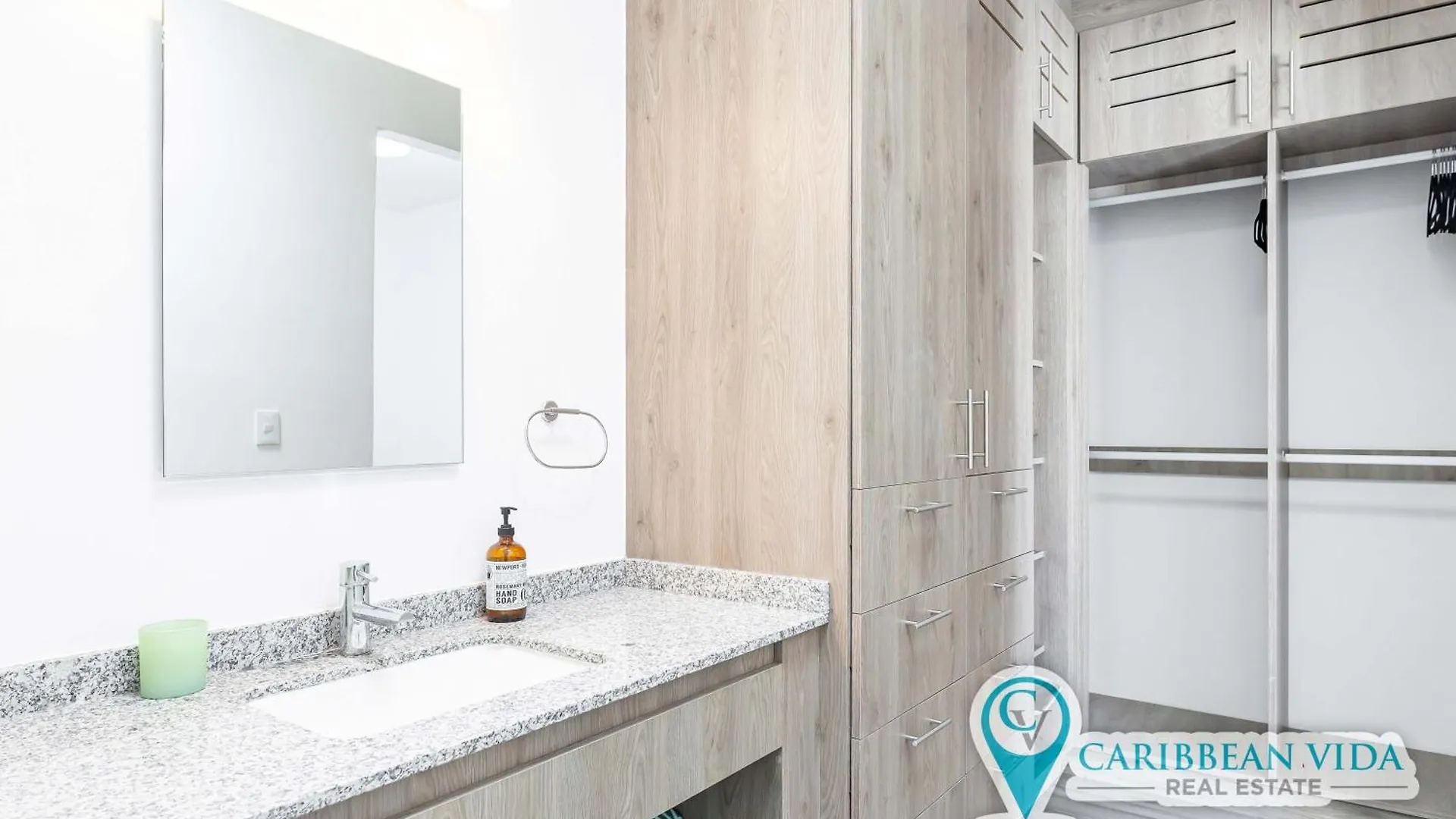 Stylish & Bright Contemporary 3Bd I Pool! Villa Playa del Carmen