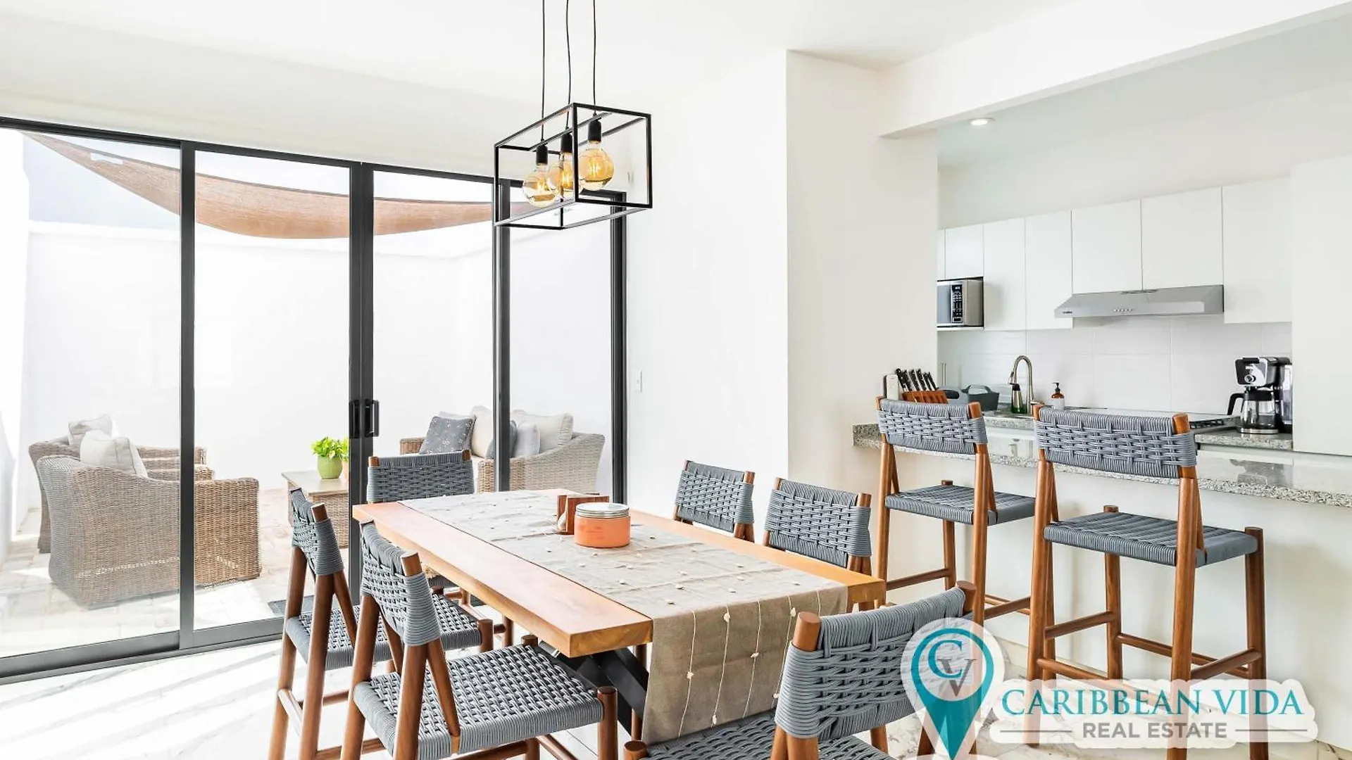 Stylish & Bright Contemporary 3Bd I Pool! Villa Playa del Carmen